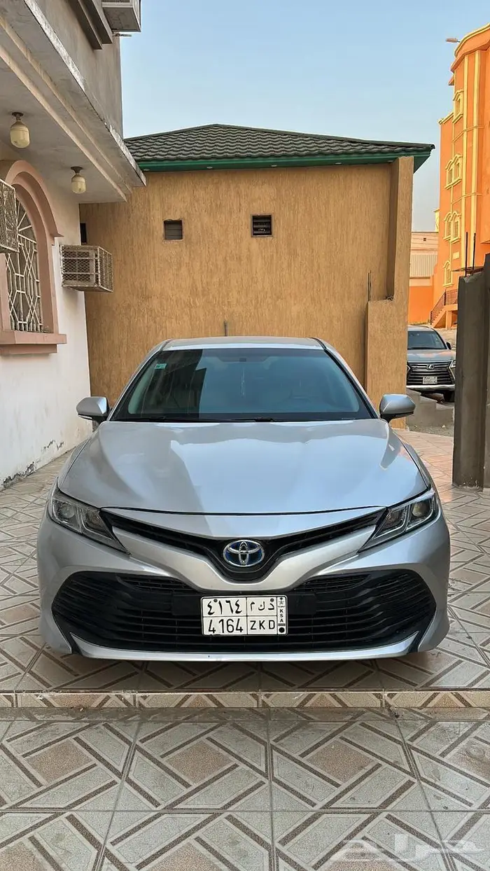سيارة كامري هايبرد 2020 فئة LE 16
