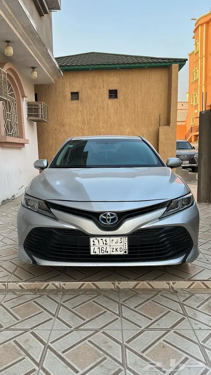 سيارة كامري هايبرد 2020 فئة LE 26