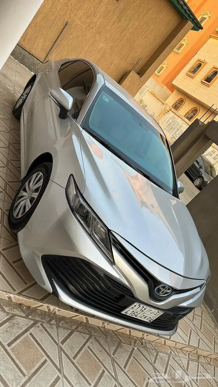 سيارة كامري هايبرد 2020 فئة LE 20