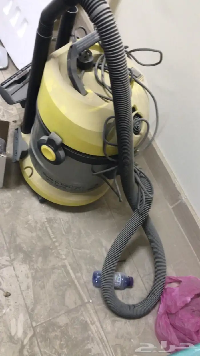 مكنسة كهربائية 0