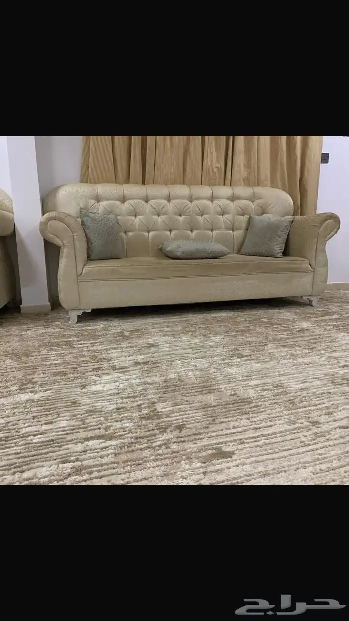 6 اريكه . جلسات .كنب 2 كبيره 3وسط 1 صغيره 0