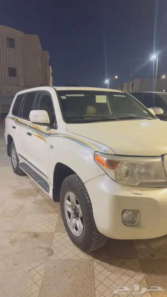 جيب لاندكروزر 2010 4