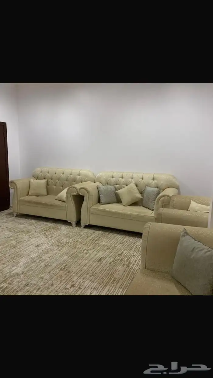 6 اريكه . جلسات .كنب 2 كبيره 3وسط 1 صغيره 3