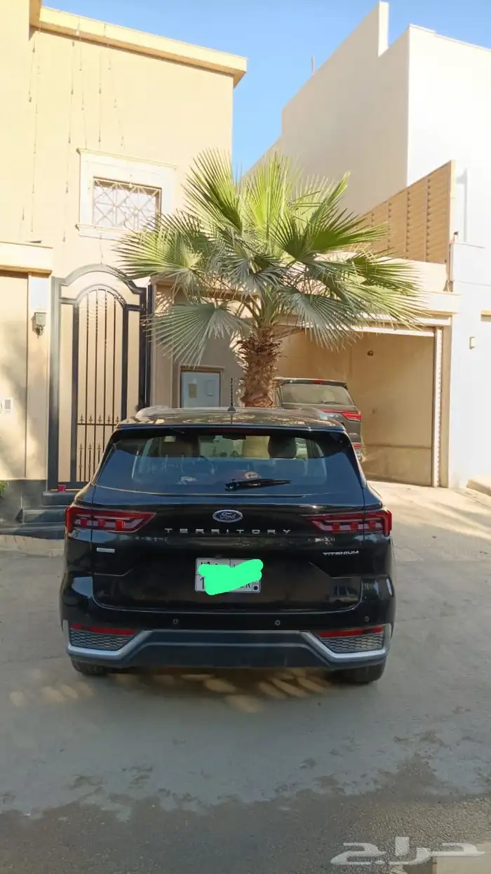 للبيع فورد تيريتوري 2025 المالك الاول فل كامل ماشي 25 الف 1