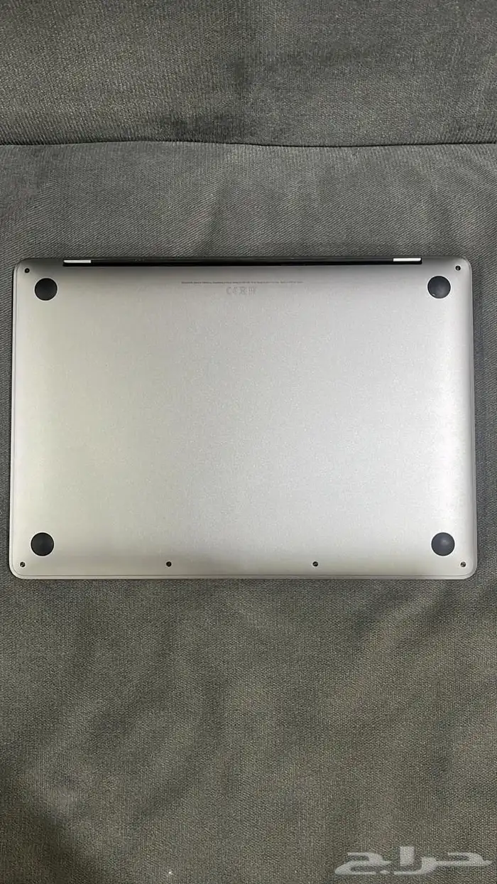 ماك برو 1M الاصدار2020 الذاكرة 8غ. استخدام جامعه نظيف 1