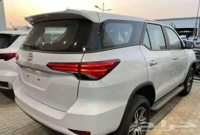 تويوتا فورتشنر 2025 بنزين GX2 كاش واقساط وعروض مميزه 1