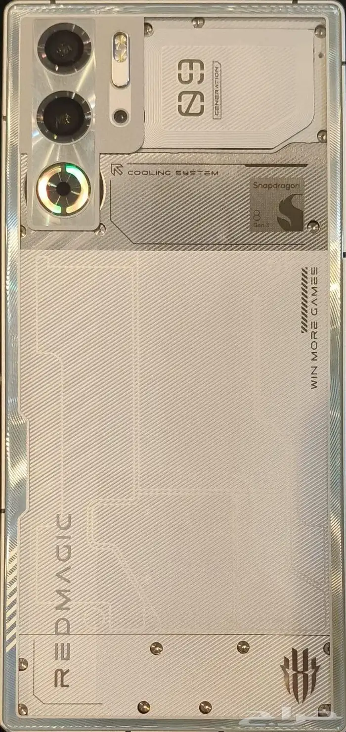 Red Magic 9 Pro ابيض 5