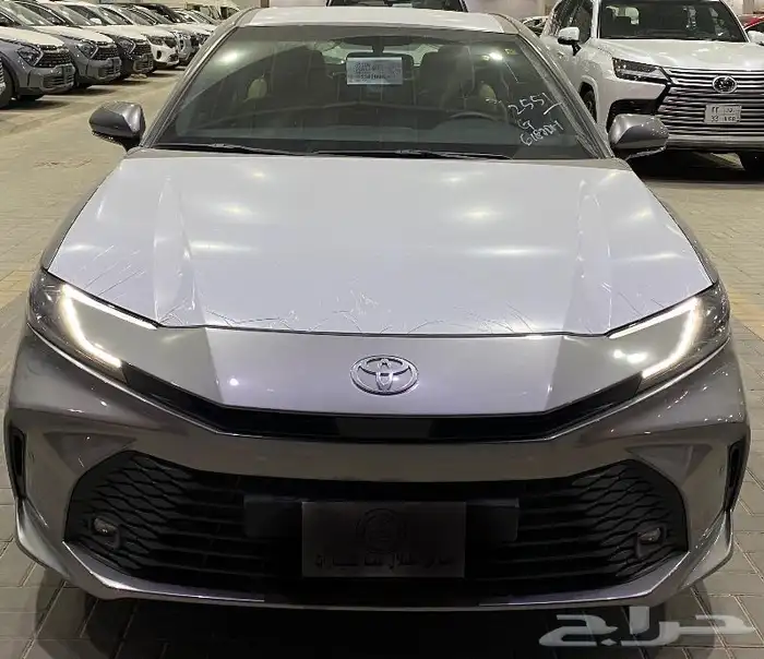 كامري 2025 اصفار اسود  تيتانيوم اقل سعر صادر لوحات 3