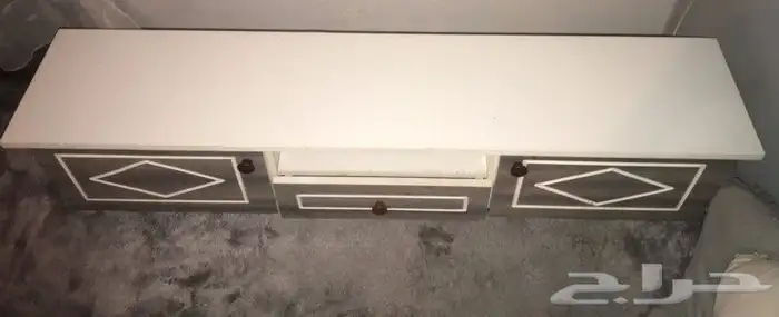 طاوله شاشه نظيفه 1