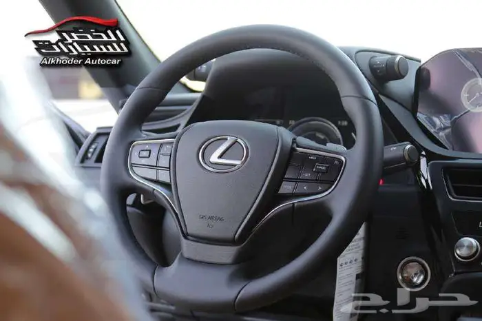 لكزس ES 300 AH 2025 - لدى شركة عبدالمجيد الخضر 11