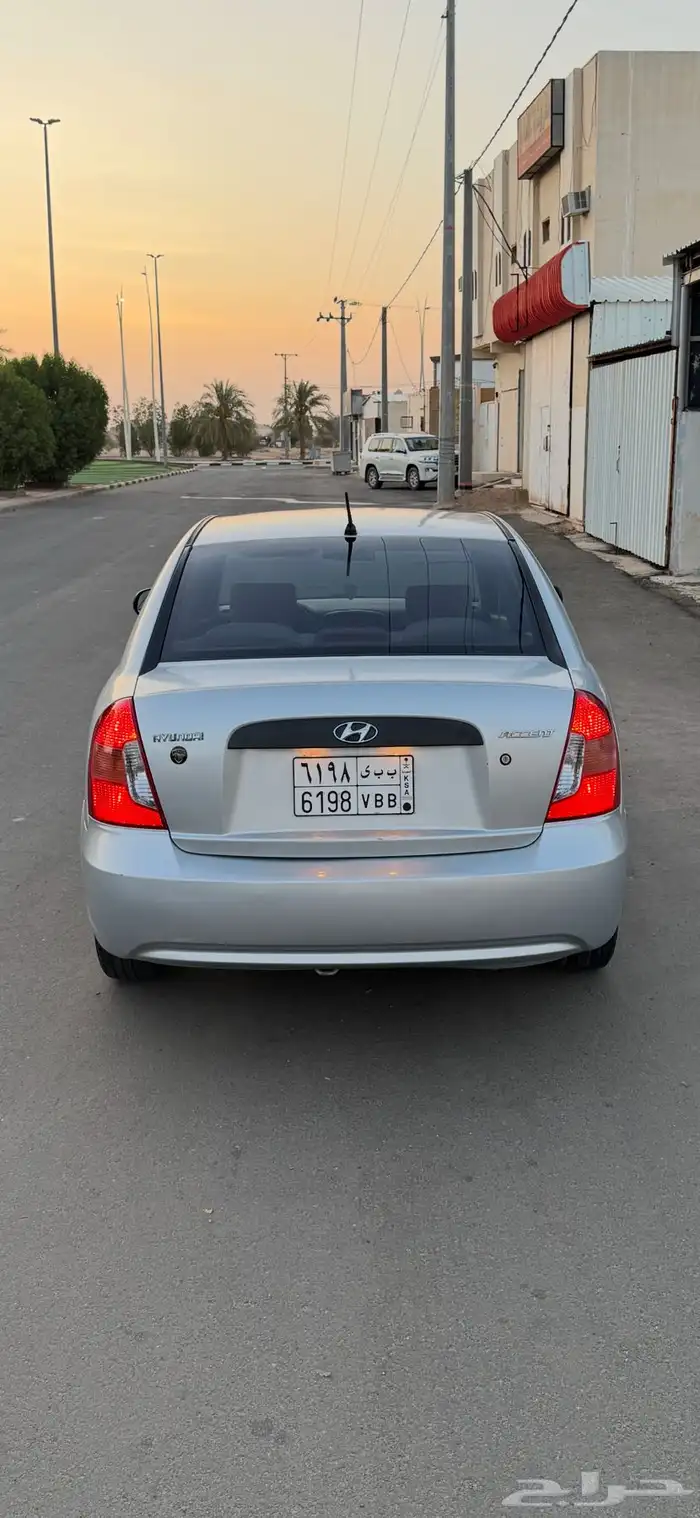 اكسنت 2010 فضي 1