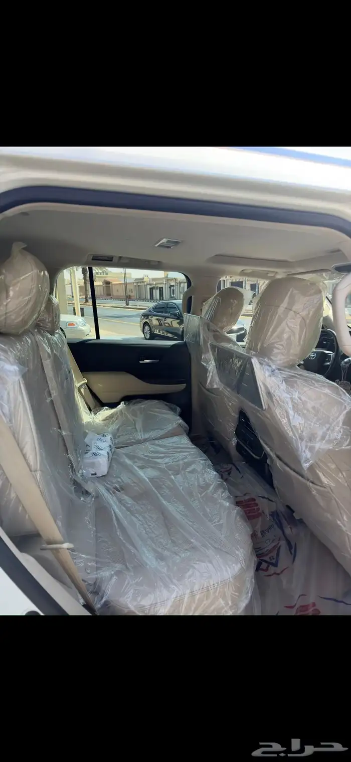 لاندكروزر 2022 L4 10