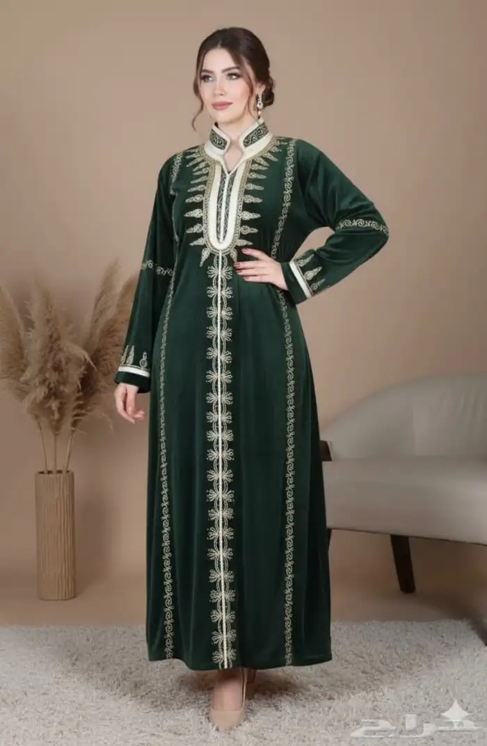 تشكيلة جديدة من جلابيات المخمل بسعر خيالي 4