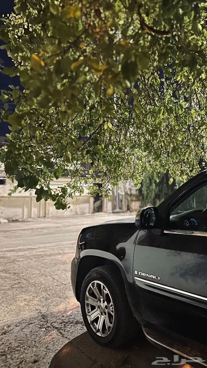 جمس دينالي 2007 لون اسود 4