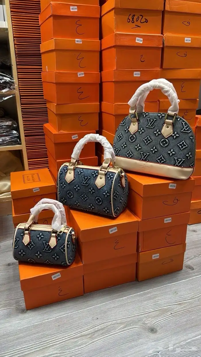 شنط ماستر درجه أولى 100  وشوزات فتنامي وإيطالي 0