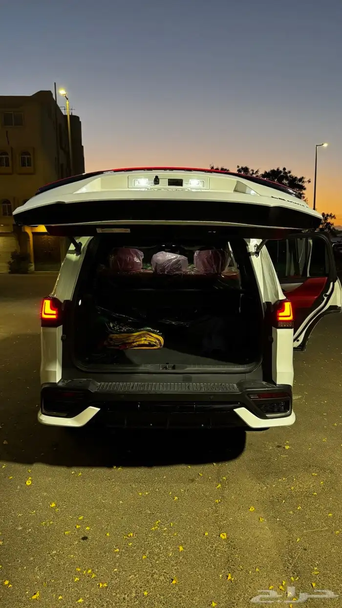 لكزس 2024 اف سبورت 4