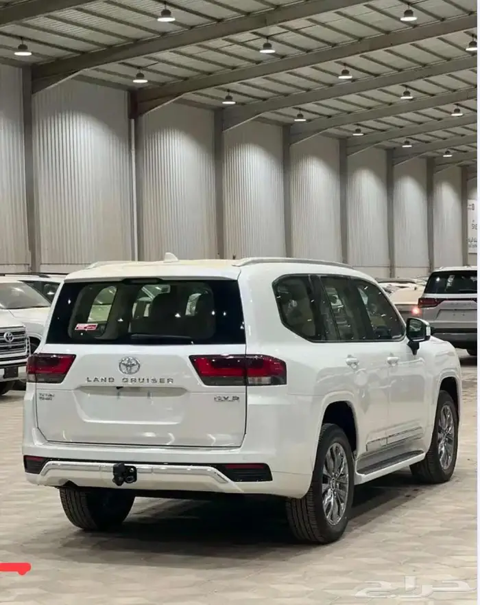 تويوتا لاندكروزر جي اكس ار L4 2025 3