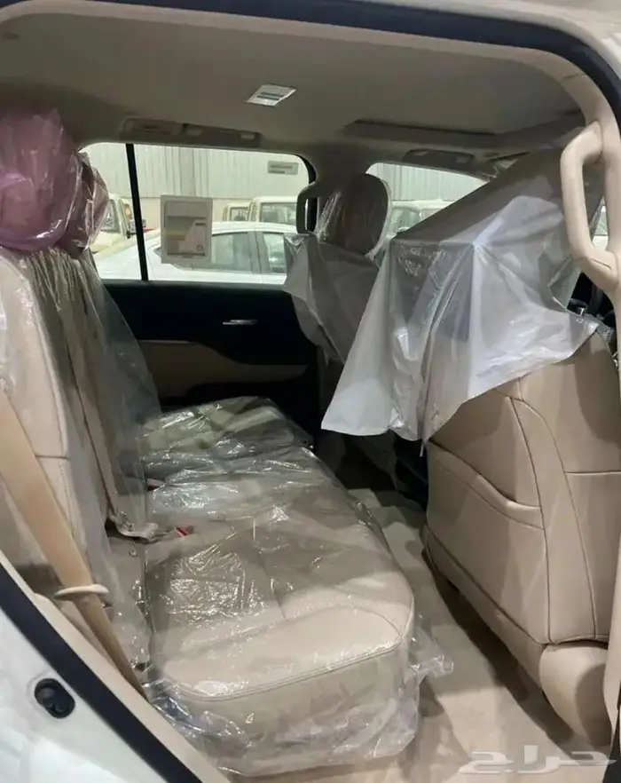 تويوتا لاندكروزر جي اكس ار L4 2025 9