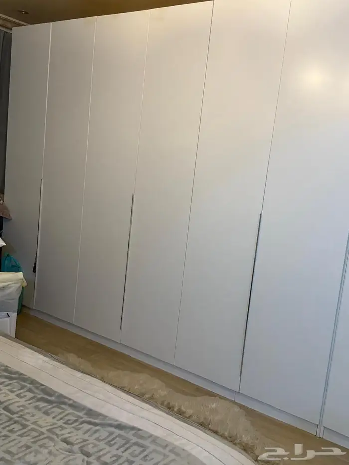 غرفة نوم ( سرير   دولاب   تسريحة ) للبيع 1