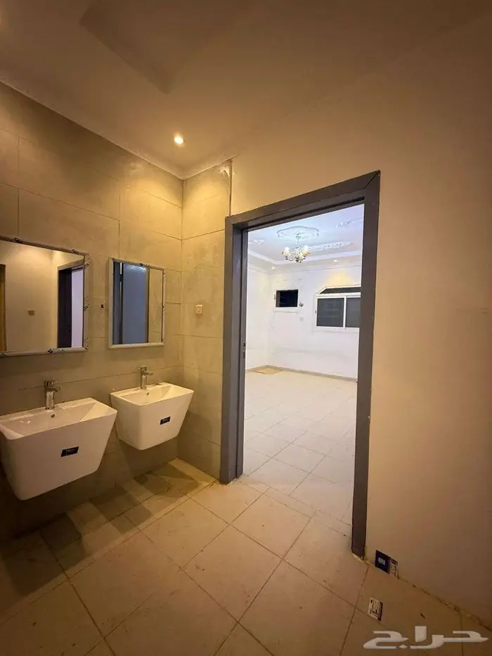 دور ارضي للايجار حي اليرموك الشرقي 1