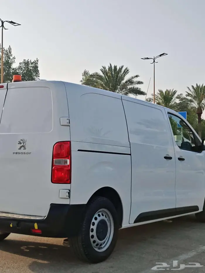 باص بيجو اكسبيرت 2018 ديزل نظيف 19