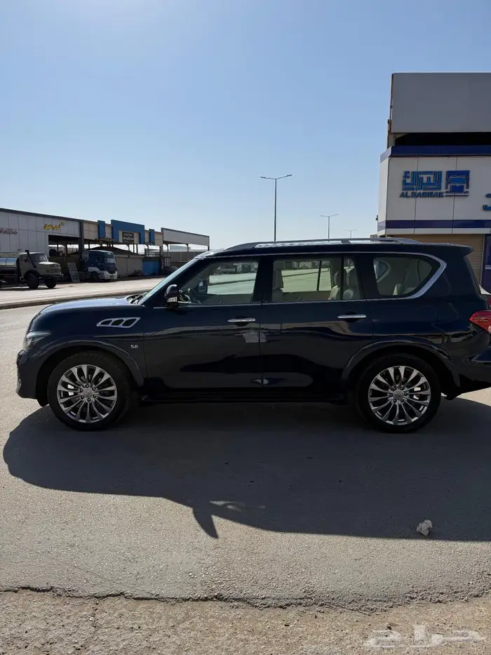 انفينتي QX80 2016 0