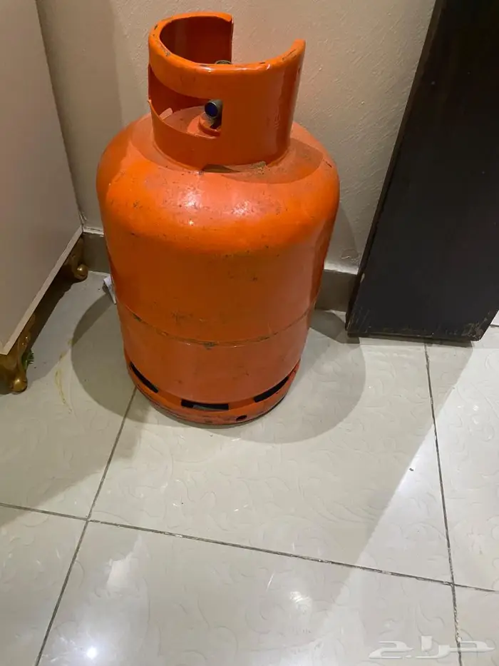 للبيع مكيف حار بارد   وأسطوانتين غار 1