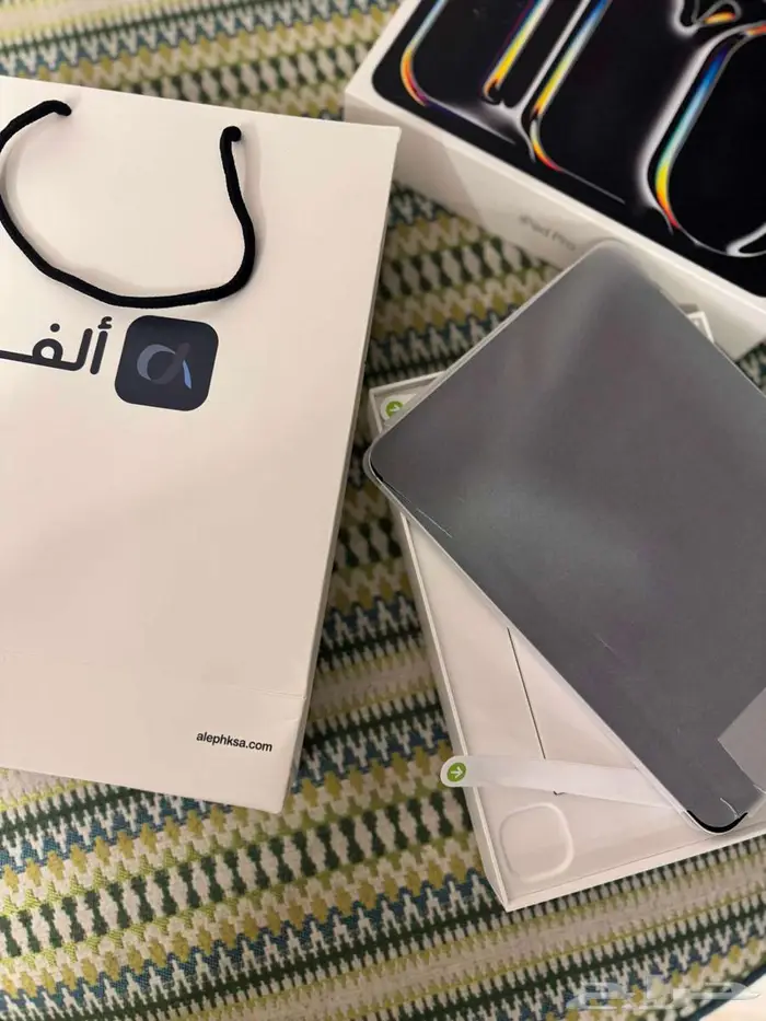 ايباد برو m4 استعمال ثلاث اسابيع 0