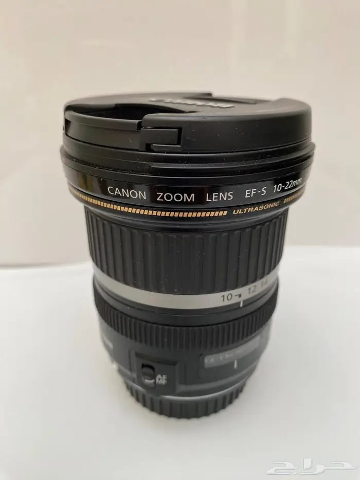عدسة كاميرا Canon 1