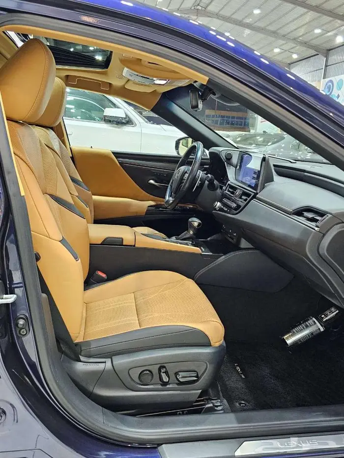 لكزس 2022 ES350 ( فل شبه الجديد ) 15