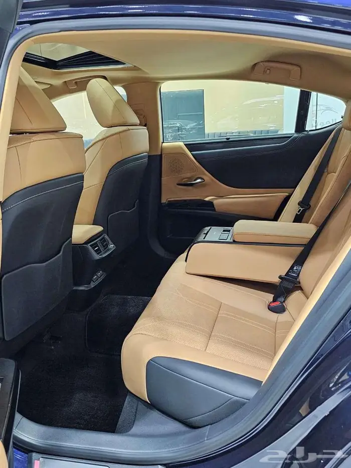 لكزس 2022 ES350 ( فل شبه الجديد ) 17