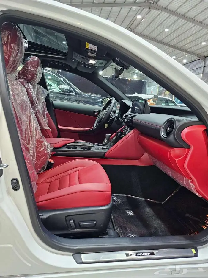 لكزس is 350 ارنوب 2024 F سبورت ( فل كامل بحاله الوكاله ) 15