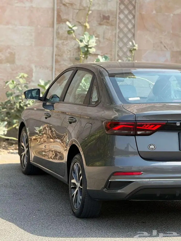 جيلي ام جراند نص فل موديل 2024 ممشي 67 الف كيلو عرض خاص 9