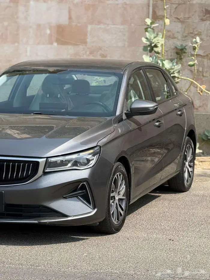 جيلي ام جراند نص فل موديل 2024 ممشي 67 الف كيلو عرض خاص 6