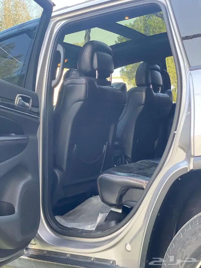 جيب جراند شيروكي تريل هوك2017 بانوراما فل كامل للبيع 36