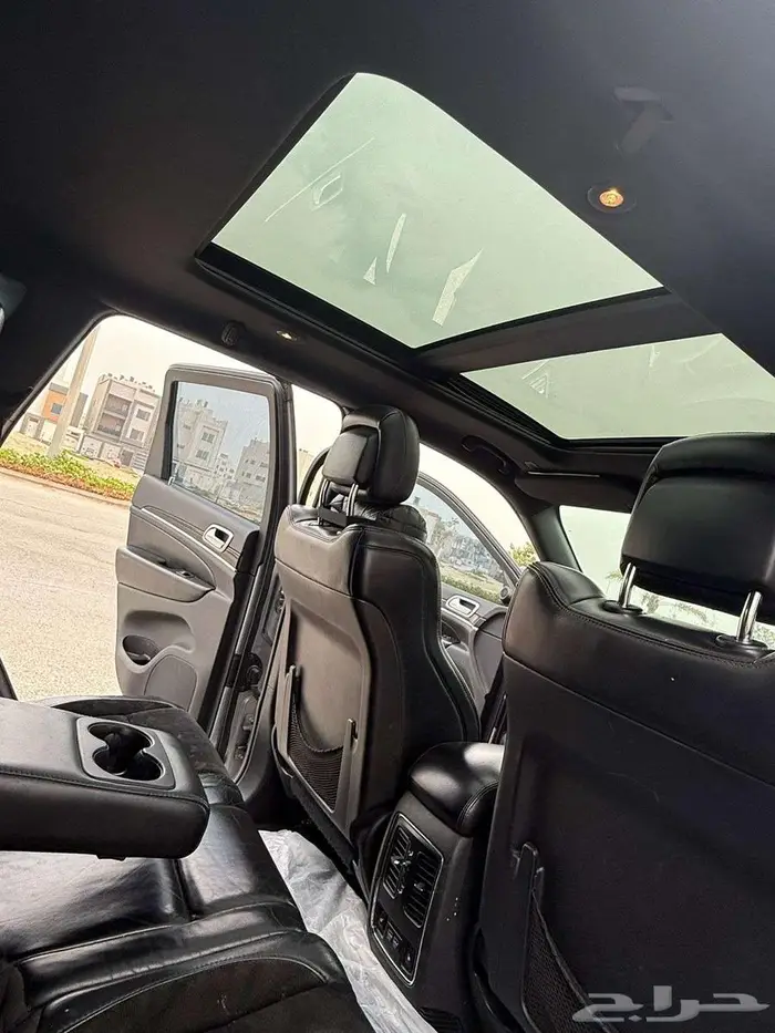 جيب جراند شيروكي تريل هوك2017 بانوراما فل كامل للبيع 40