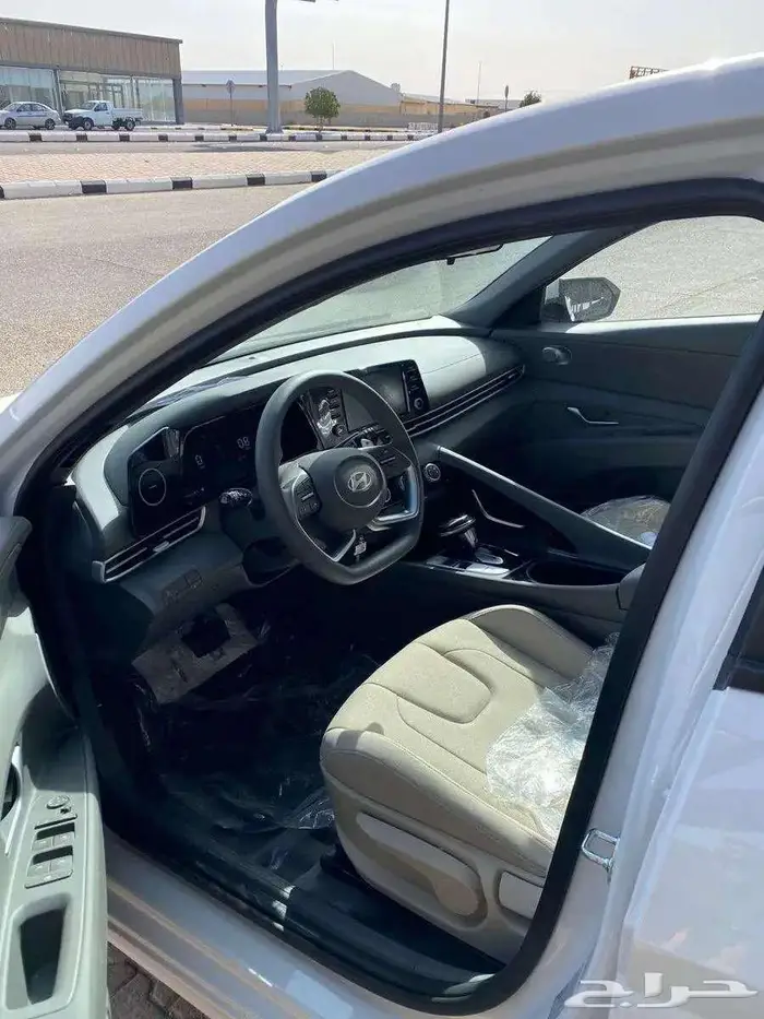 هيونداي إلنترا 2025 سمارت ( كاش وبنوك ) 2