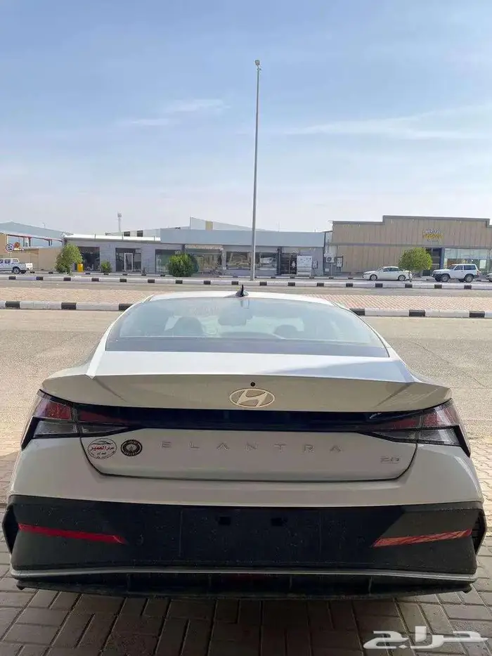 هيونداي إلنترا 2025 سمارت ( كاش وبنوك ) 1