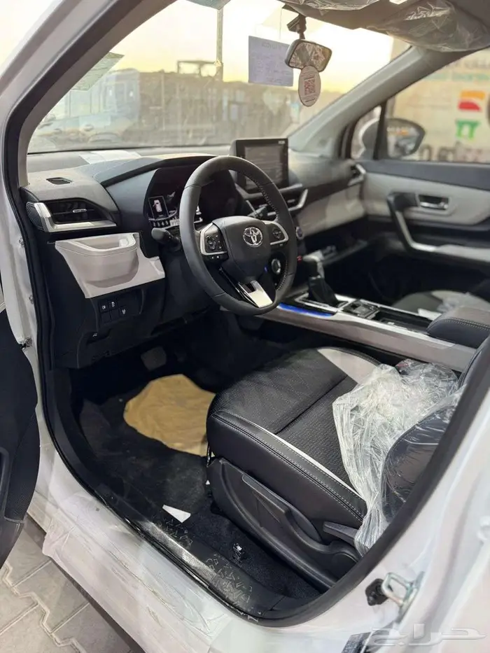 تويوتا فيلوز 2025 7 راكب سعودي GLX 4