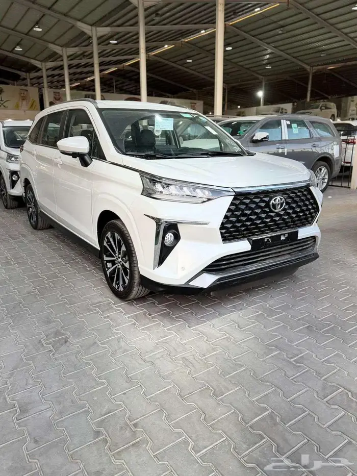 تويوتا فيلوز 2025 7 راكب سعودي GLX 1