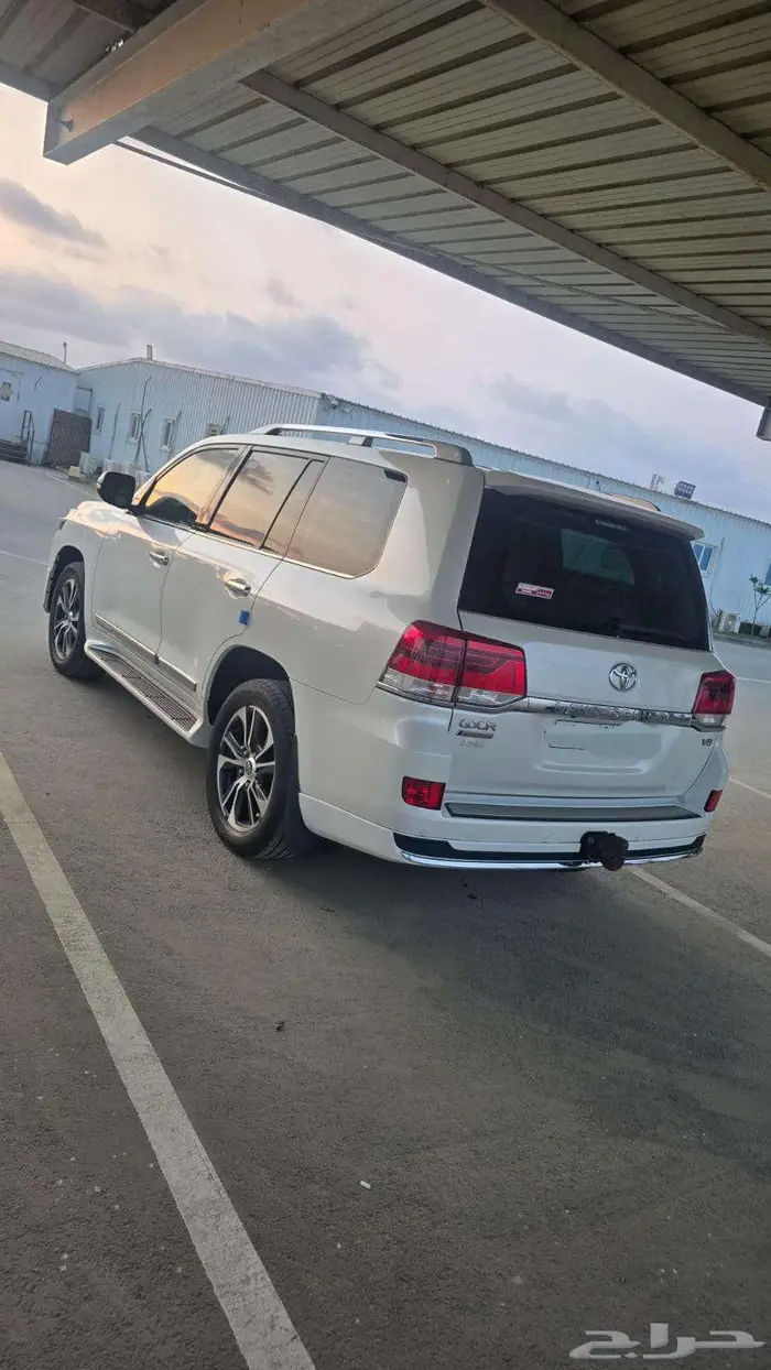 تويوتا لاندكروزر 14