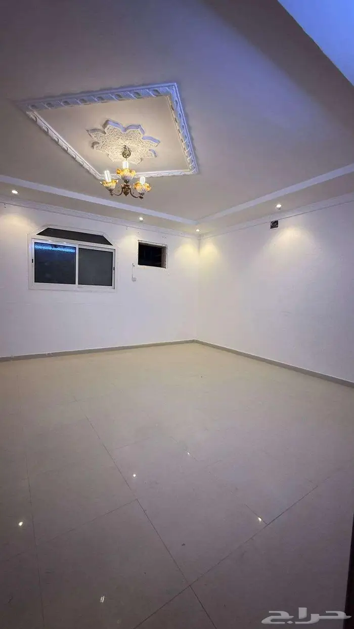 دور ارضي للايجار حي اليرموك الشرقي 4