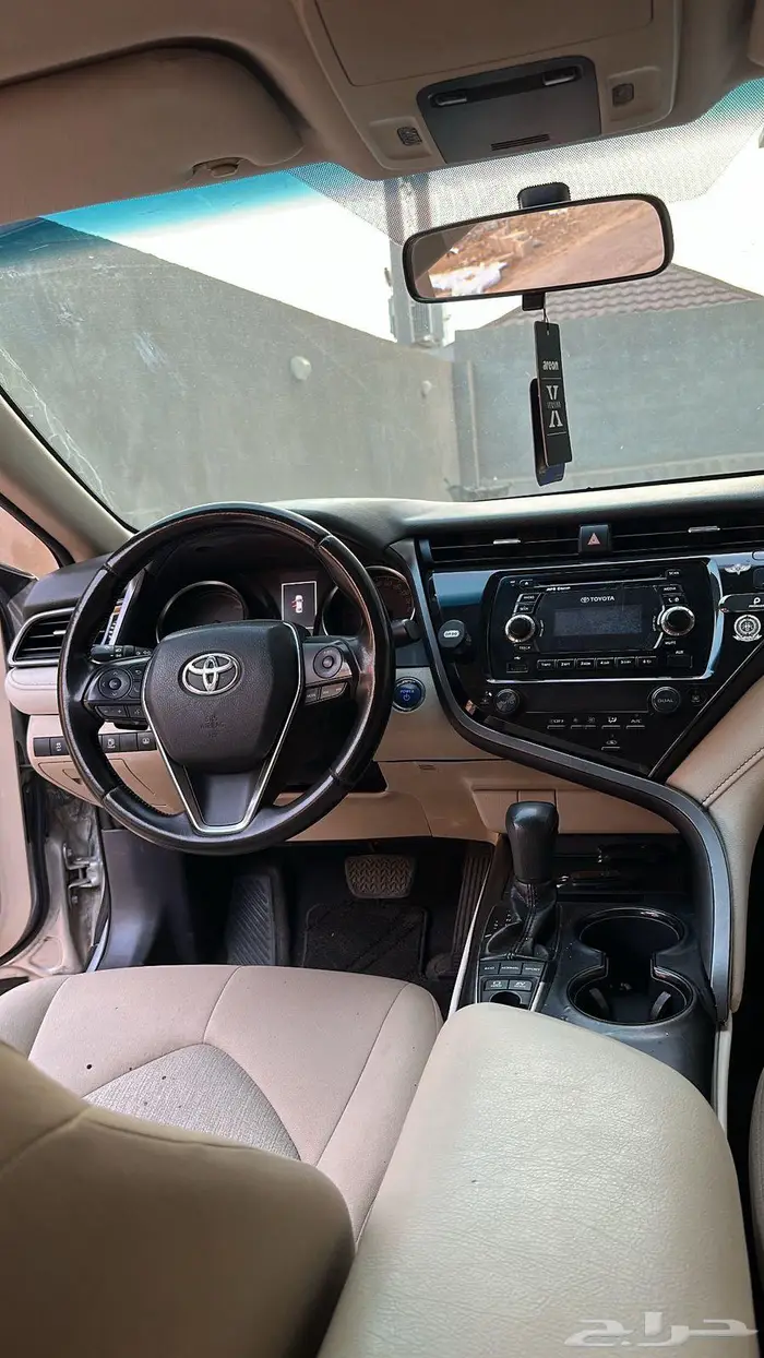 سيارة كامري هايبرد 2020 فئة LE 12