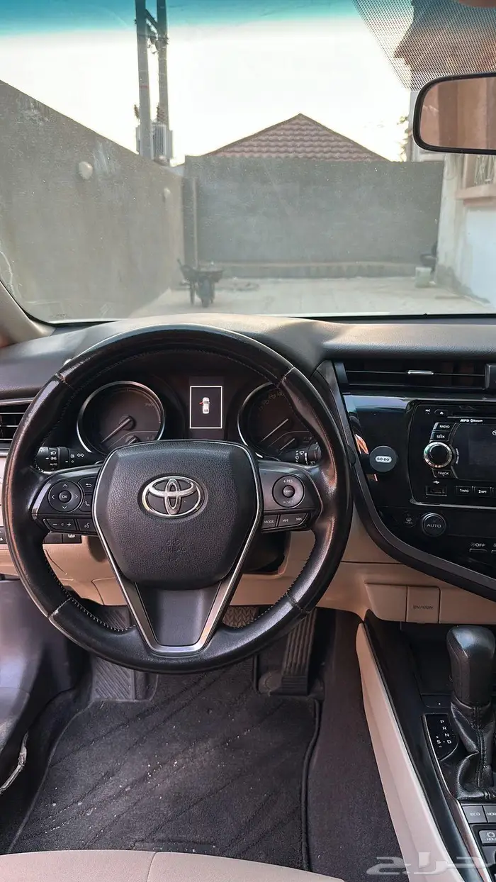 سيارة كامري هايبرد 2020 فئة LE 24