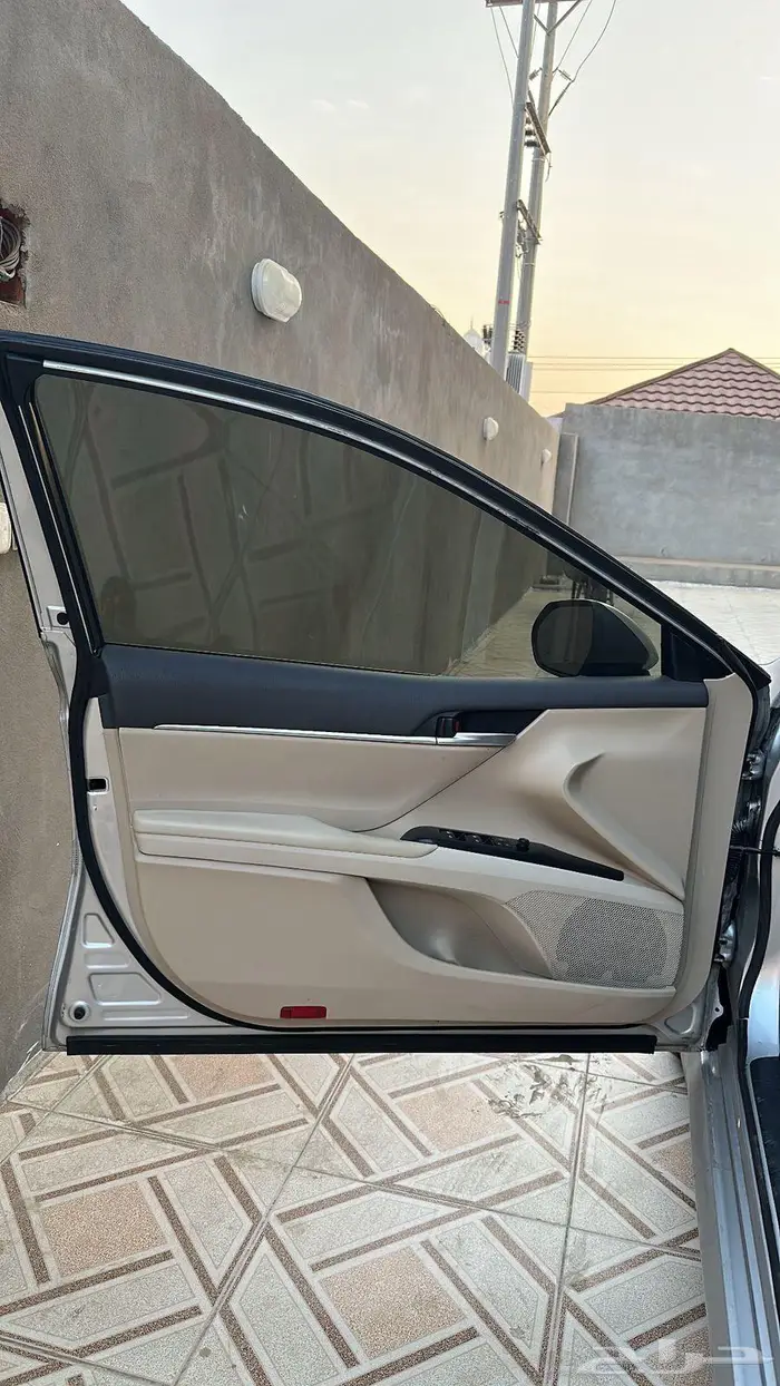 سيارة كامري هايبرد 2020 فئة LE 23