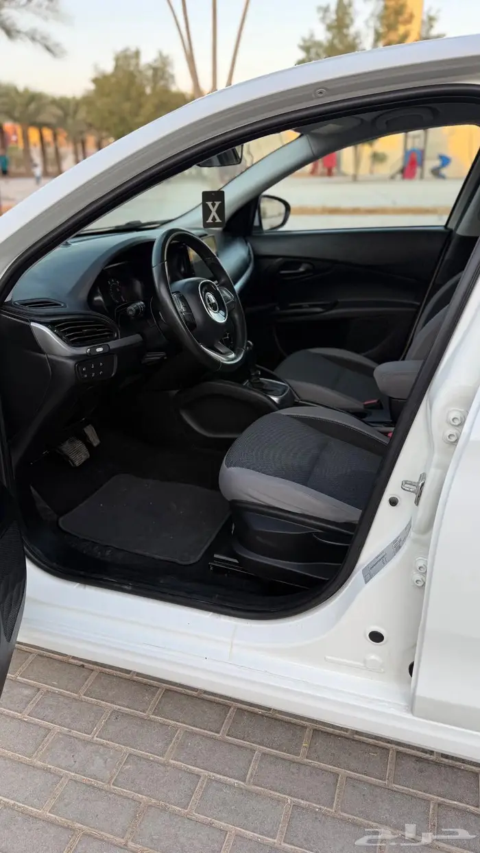 سياره نيون للبيع 9