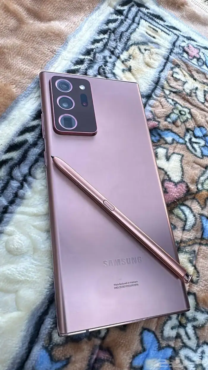 سامسونج نوت 20الترا نضيف واكله فيه نقط صغيره جدا 128 الذاكر 0