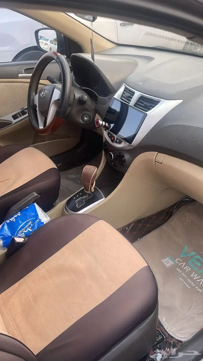 للبيع هونداي اكسنت باقي التفاصيل وتساب 1