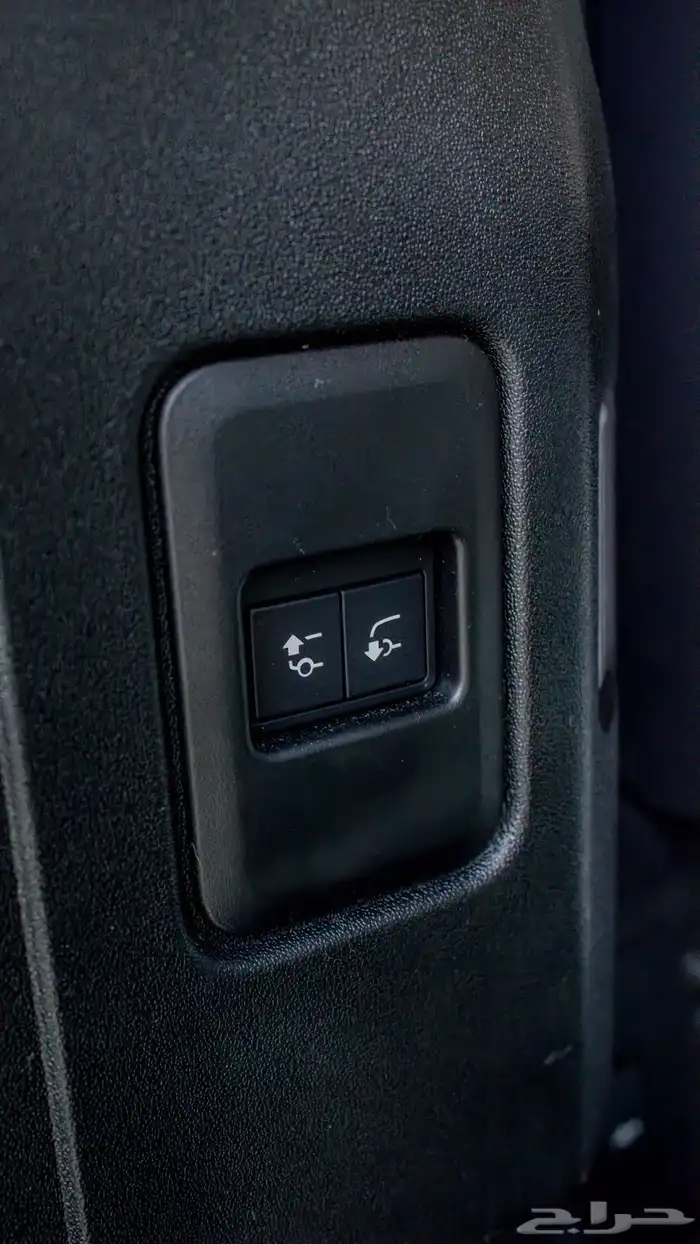 للبيع ديفندر 2020 نظيف وكاله على الشرط 12