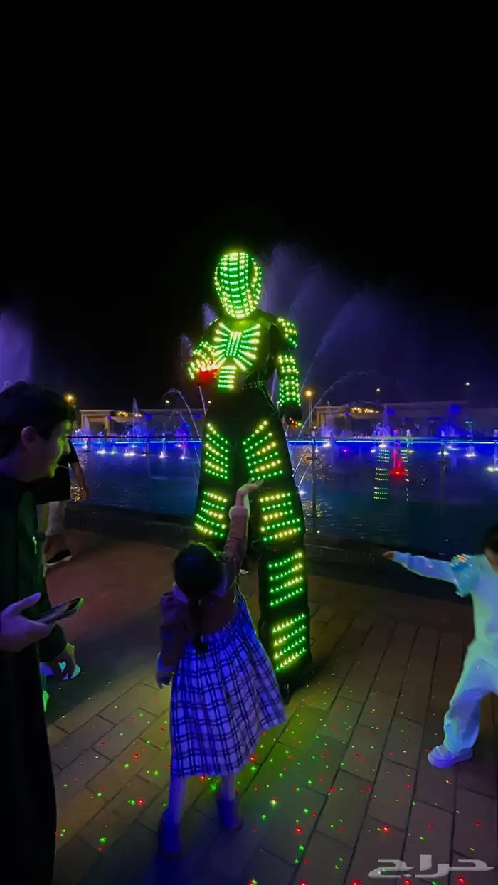 مهرجين و عروض ترفهية متنوعة 8